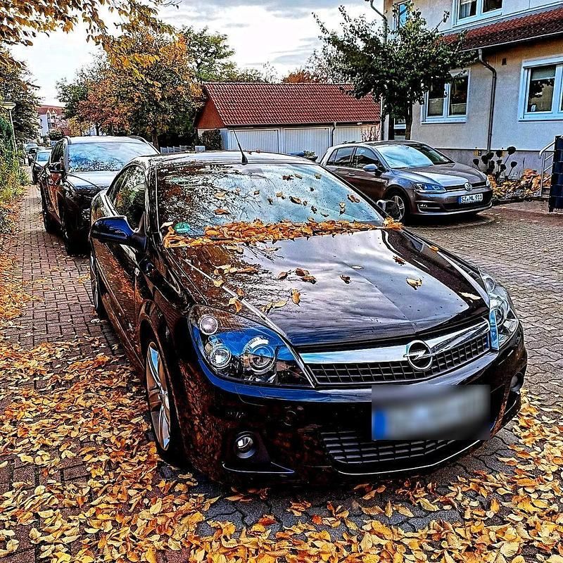 Gebraucht Opel Astra Cabriolet OPC 140 PS (102 kW) 2010 Schwarz Cabrio