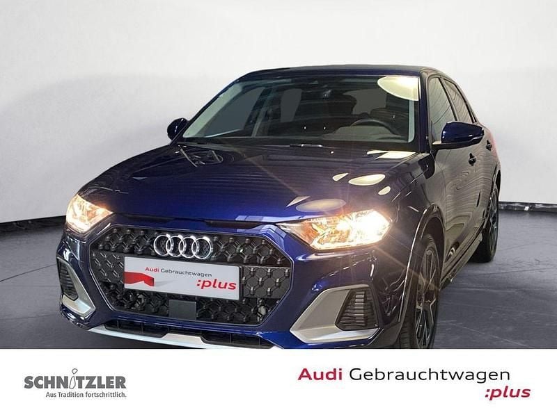 Navarrablau metallic Gebraucht 2025 Audi A1 Basis Limousine | 24.980 € (Guter Preis) - Bild 1/4