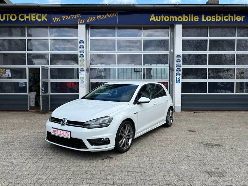Weiß Gebraucht 2015 VW Golf VII LOUNGE Limousine | 11.950 € (Fairer Preis) - Bild 1/4