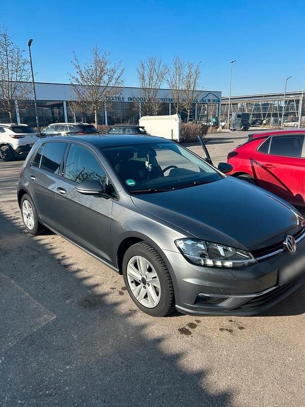 Second-hand VW Golf VII Sound 86 CP (63 kW) 2018 Gri Hatchback