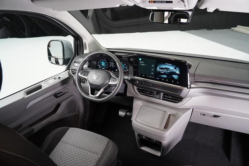 Neu VW T7 Style 150 PS (110 kW) 2026 Blau Van