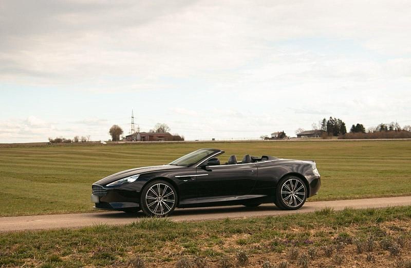 Gebraucht Aston Martin DB9 517 PS (380 kW) 2014 Schwarz Cabrio
