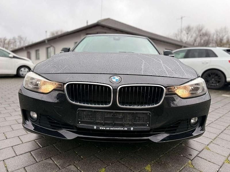 Gebraucht BMW 325 Sport Line 218 PS (160 kW) 2014 Schwarz Kombi