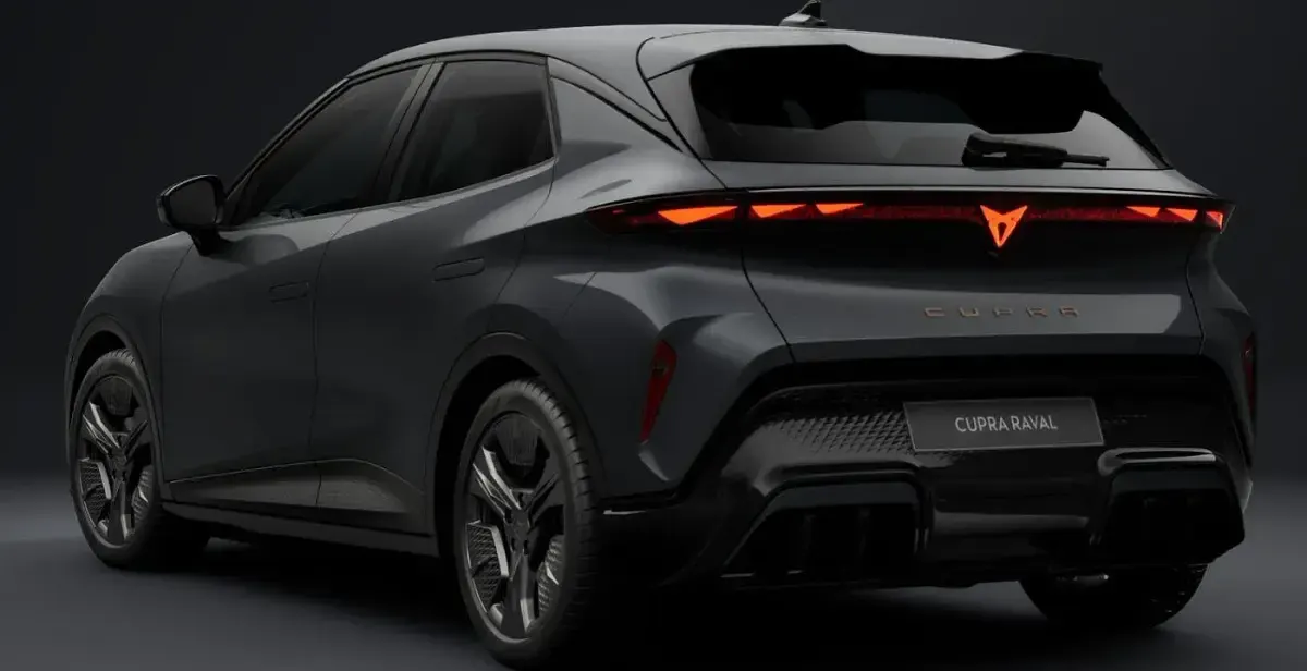 Nowe Cupra Raval Endurance 155 kW (211 KM) 2026 Szary Sedan/Limuzyna