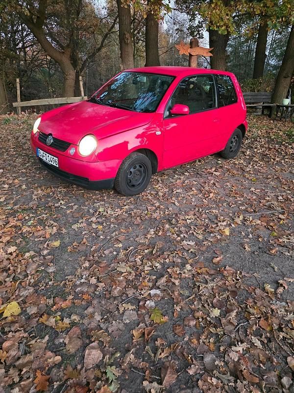 Rot Gebraucht 2003 VW Lupo Kleinwagen | 1.100 € (Fairer Preis) - Bild 1/4