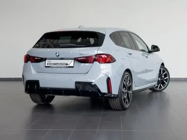 Gebraucht BMW 120 M Sport 150 PS (110 kW) 2025 Grau Kleinwagen