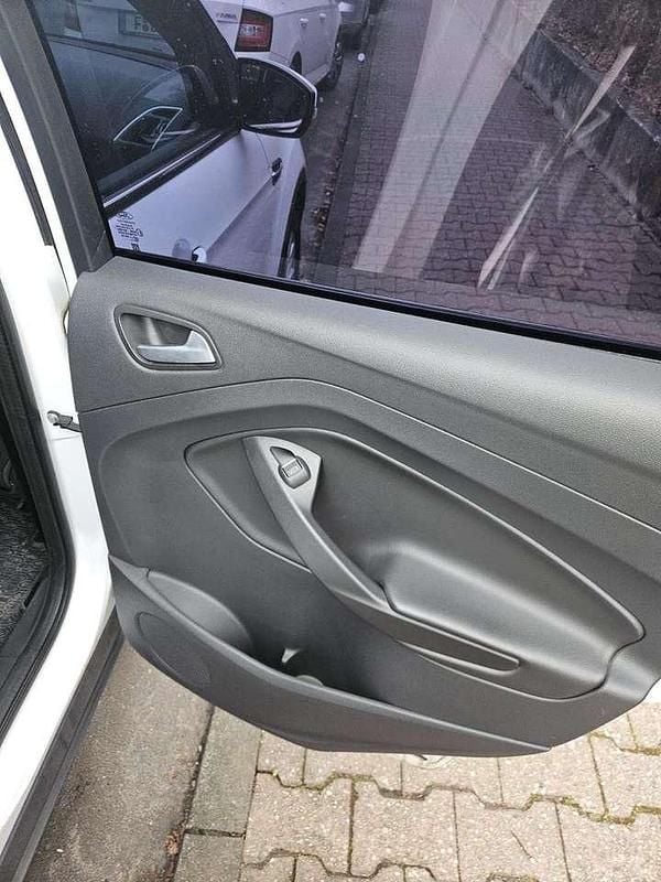 Weiß Gebraucht 2014 Ford Kuga Titanium SUV | 8.200 € (Fairer Preis) - Bild 1/4