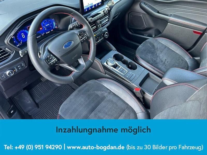 Gebraucht Ford Kuga ST-Line 120 PS (88 kW) 2022 Weiss SUV
