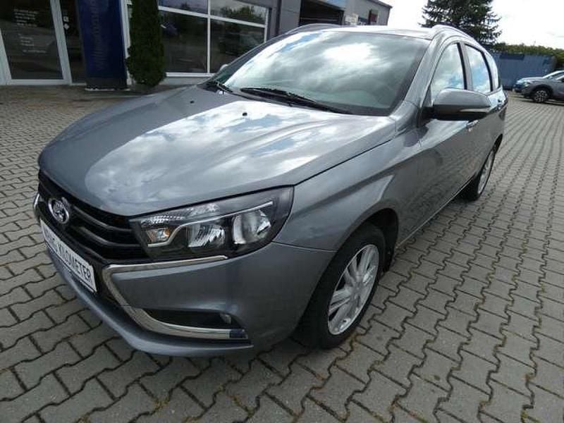 Grau (metallic) Gebraucht 2020 Lada Vesta Kombi | 11.850 € (Fairer Preis) - Bild 1/4