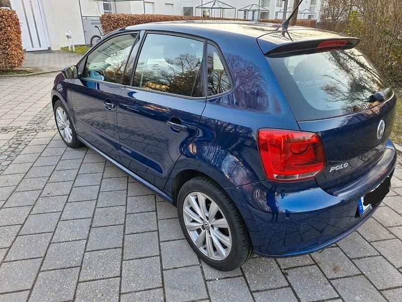 Usata VW Polo Highline 105 CV (77 kW) 2011 Blu Utilitaria