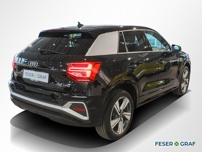 Gebraucht Audi Q2 Comfort 150 PS (110 kW) 2022 Mythosschwarz metallic SUV