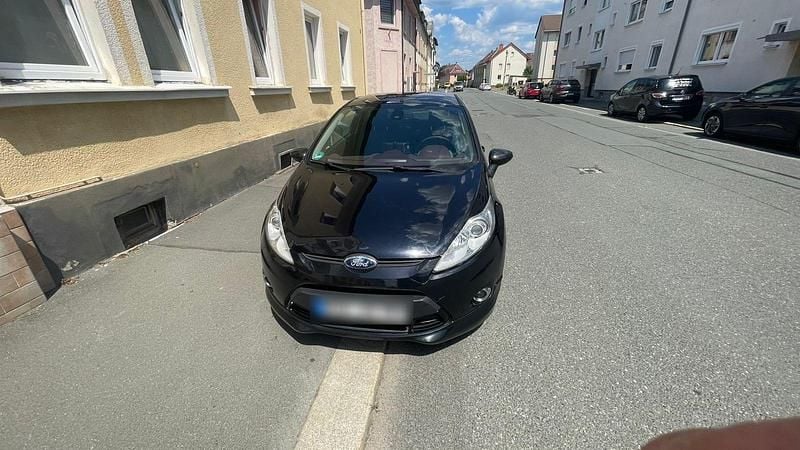 Schwarz Gebraucht 2010 Ford Fiesta Titanium Kleinwagen | 2.999 € (Fairer Preis) - Bild 1/4