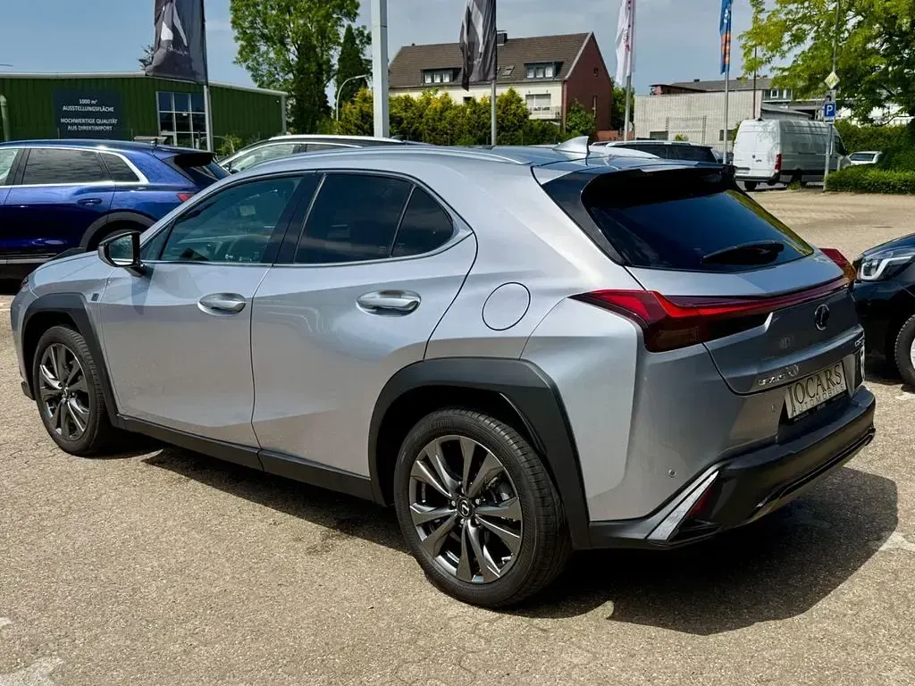 Gebraucht Lexus UX 250h Sport Line 478 PS (351 kW) 2024 Andere SUV