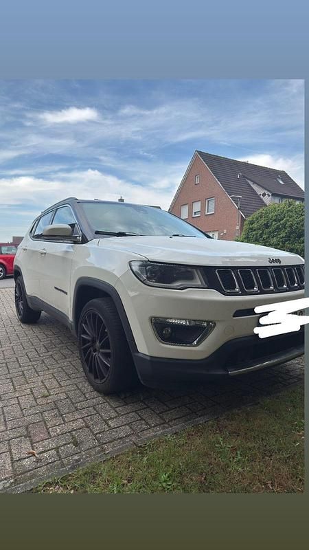 Weiß Gebraucht 2018 Jeep Compass SUV | 13.000 € - Bild 1/4