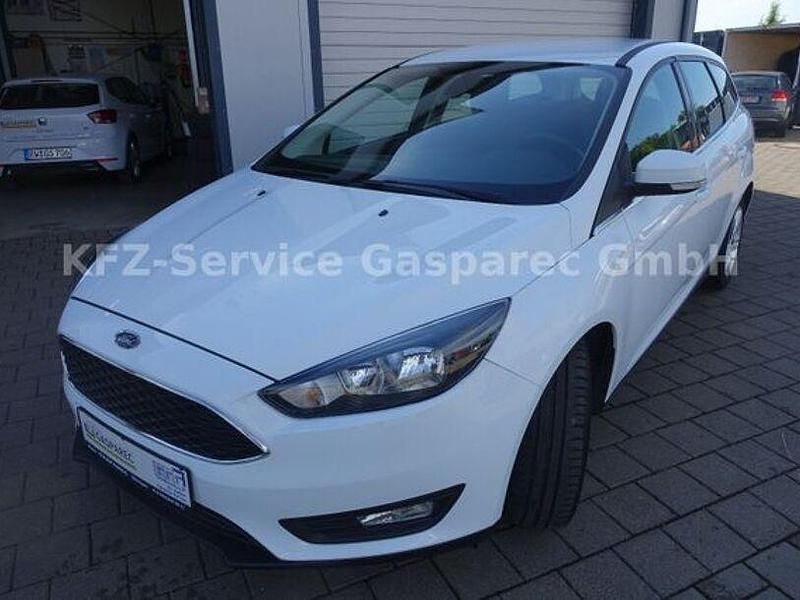 Gebraucht Ford Focus Titanium 125 PS (91 kW) 2016 Weiß Kombi