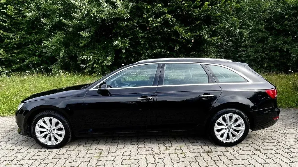 Gebraucht Audi A4 150 PS (110 kW) 2016 Schwarz Kombi