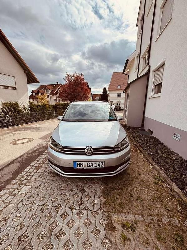 Gebraucht VW Touran Highline 150 PS (110 kW) 2019 Van / Kleinbus