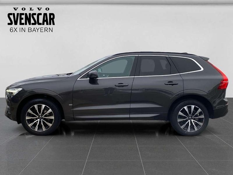 Gebraucht Volvo XC60 Core 197 PS (144 kW) 2022 Platinum grey / metallic SUV