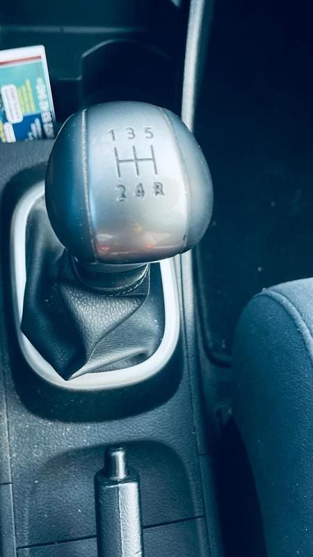 Gebraucht Nissan Tiida 110 PS (80 kW) 2009 Silber Limousine