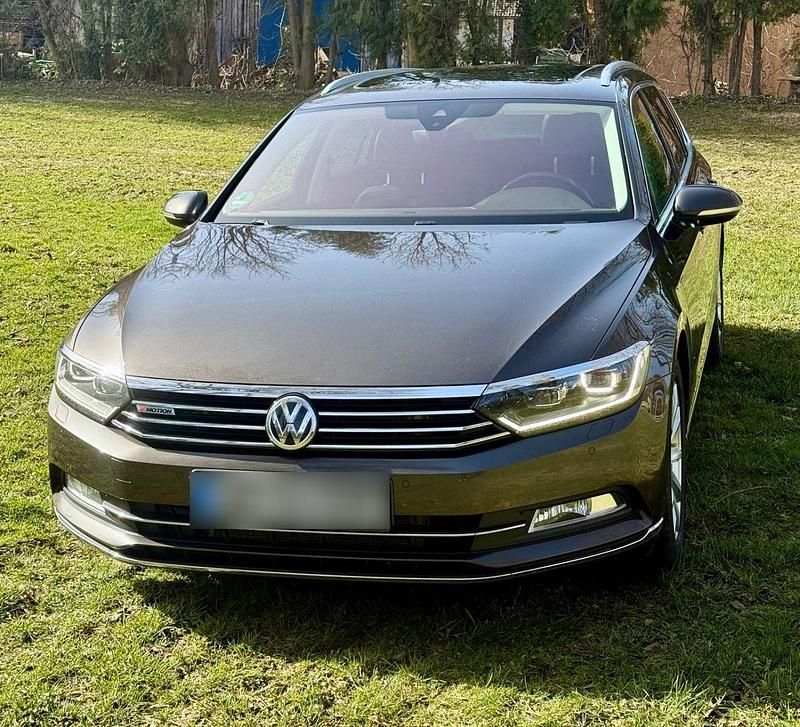Gebraucht VW Passat Highline 239 PS (175 kW) 2016 Braun Kombi