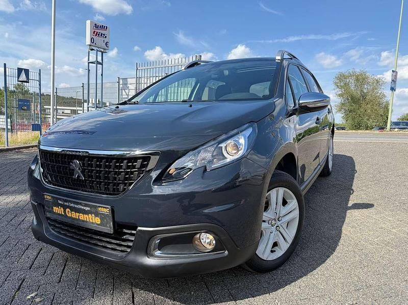 Grau hurricane Gebraucht 2019 Peugeot 2008 Access SUV | 12.650 € (Fairer Preis) - Bild 1/4