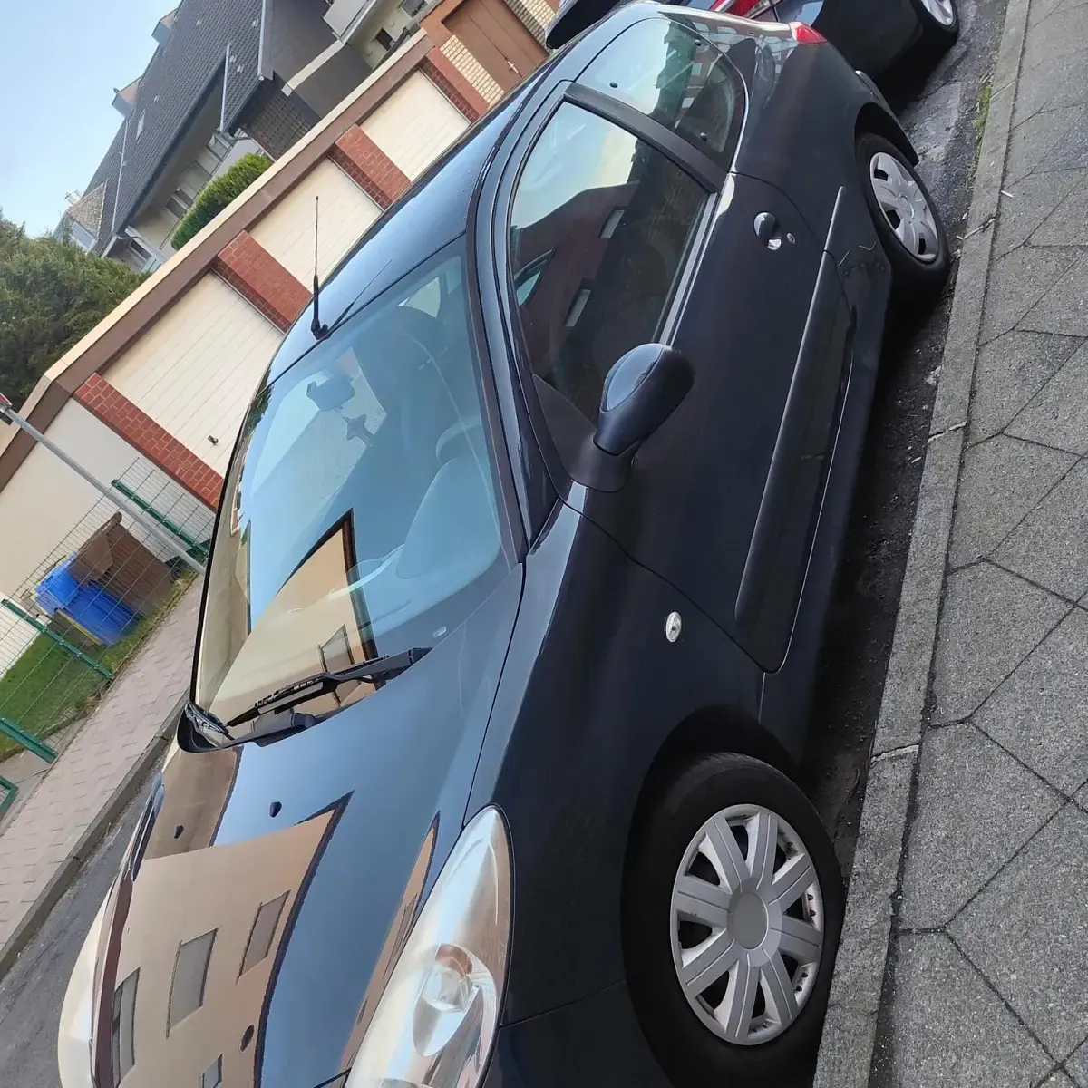 Gebraucht Peugeot 206+ 75 PS (55 kW) 2010 Schwarz Kleinwagen