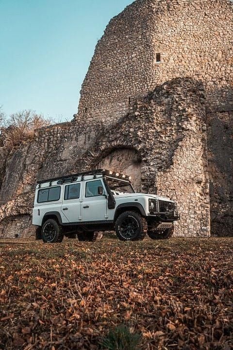 Gebraucht Land Rover Defender 122 PS (89 kW) 2011 Weiß Kombi
