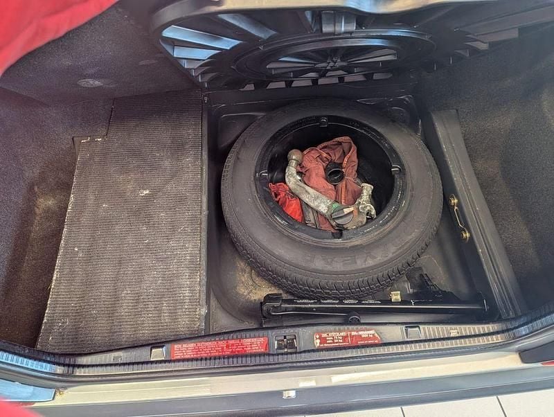 Gebraucht Mercedes E300 174 PS (127 kW) 1989 Grau Limousine