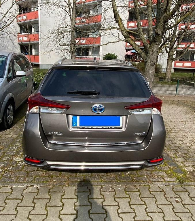 Beige Gebraucht 2017 Toyota Auris Touring Sports Kombi | 15.300 € (Guter Preis) - Bild 1/4