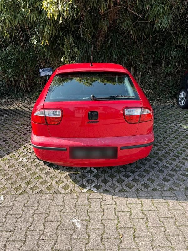 Second-hand Seat Leon 110 CP (80 kW) 2003 Roșu Hatchback