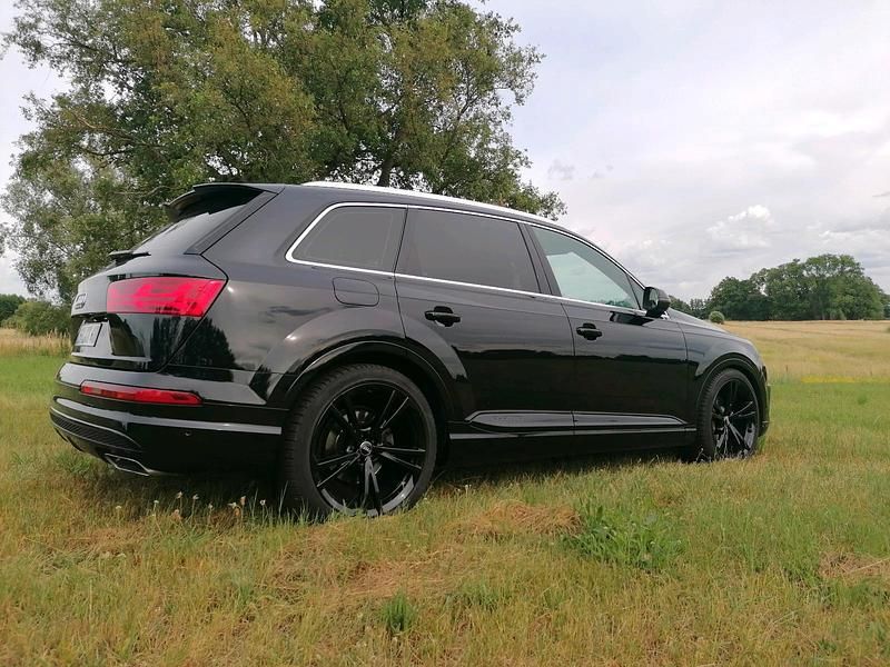 Schwarz Gebraucht 2016 Audi Q7 S-Line SUV | 34.999 € (Guter Preis) - Bild 1/4