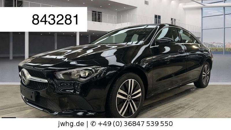 Schwarz Gebraucht 2021 Mercedes CLA250e Limousine | 25.450 € (Superpreis) - Bild 1/4