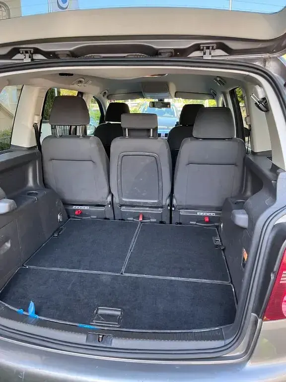 Gebraucht VW Touran 140 PS (102 kW) 2009 Grau Van / Kleinbus