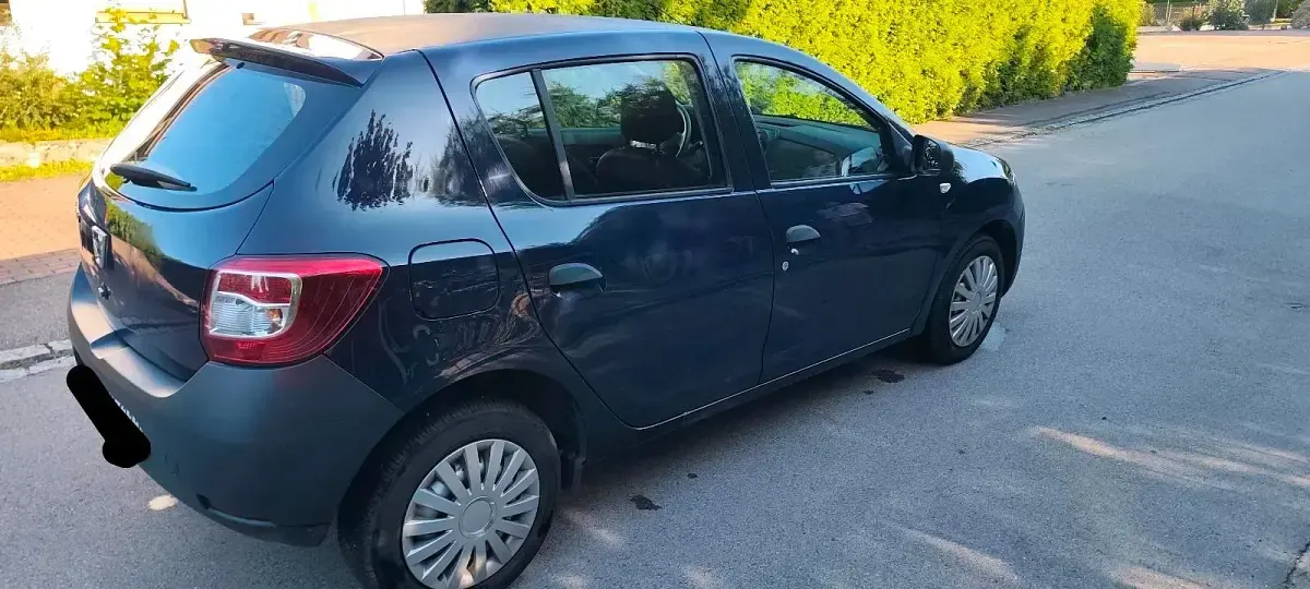 Gebraucht Dacia Sandero 75 PS (55 kW) 2015 Blau Kleinwagen