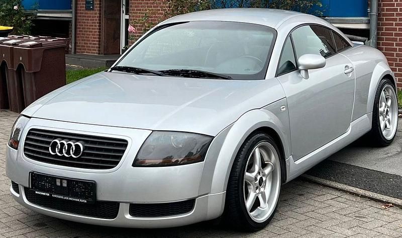 Silbersee/lichtsilber Gebraucht 1999 Audi TT Sport Coupé | 3.490 € (Superpreis) - Bild 1/4