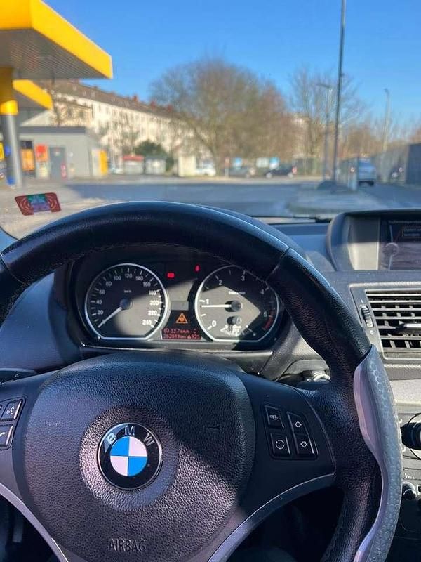 Gebraucht 2011 BMW 118 Lifestyle Kleinwagen | 4.500 € (Etwas zu teuer) - Bild 1/4