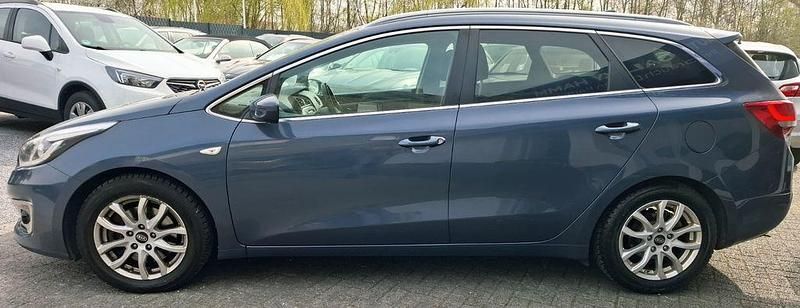 Gebraucht Kia Ceed 136 PS (100 kW) 2018 Blau Kleinwagen