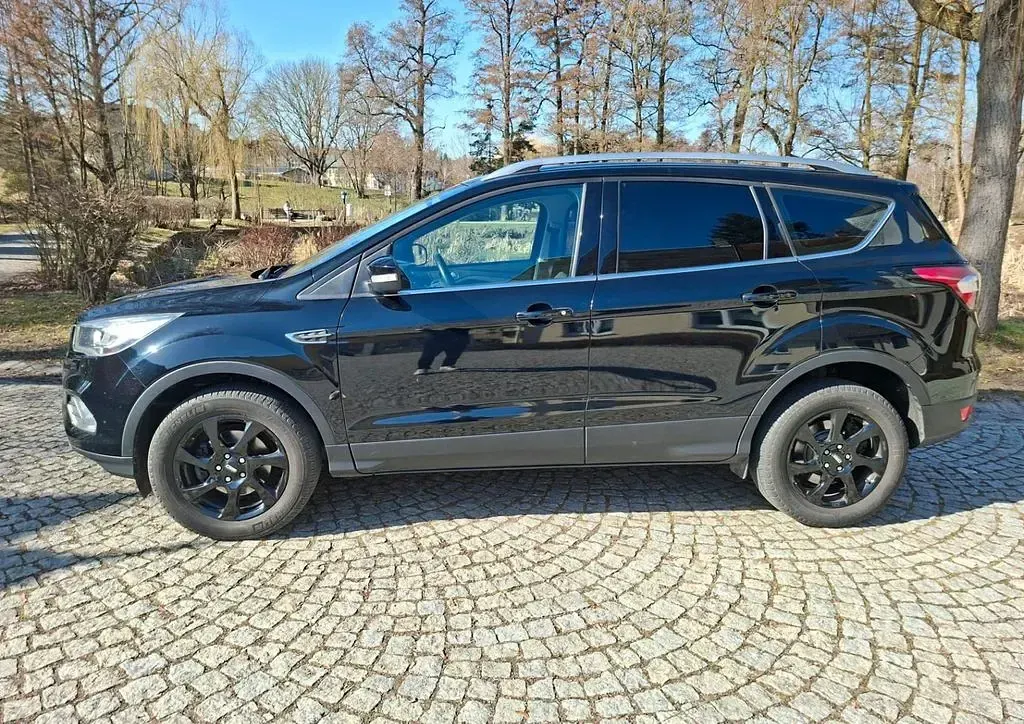 Gebraucht Ford Kuga Cool & Connect 150 PS (110 kW) 2019 Schwarz SUV
