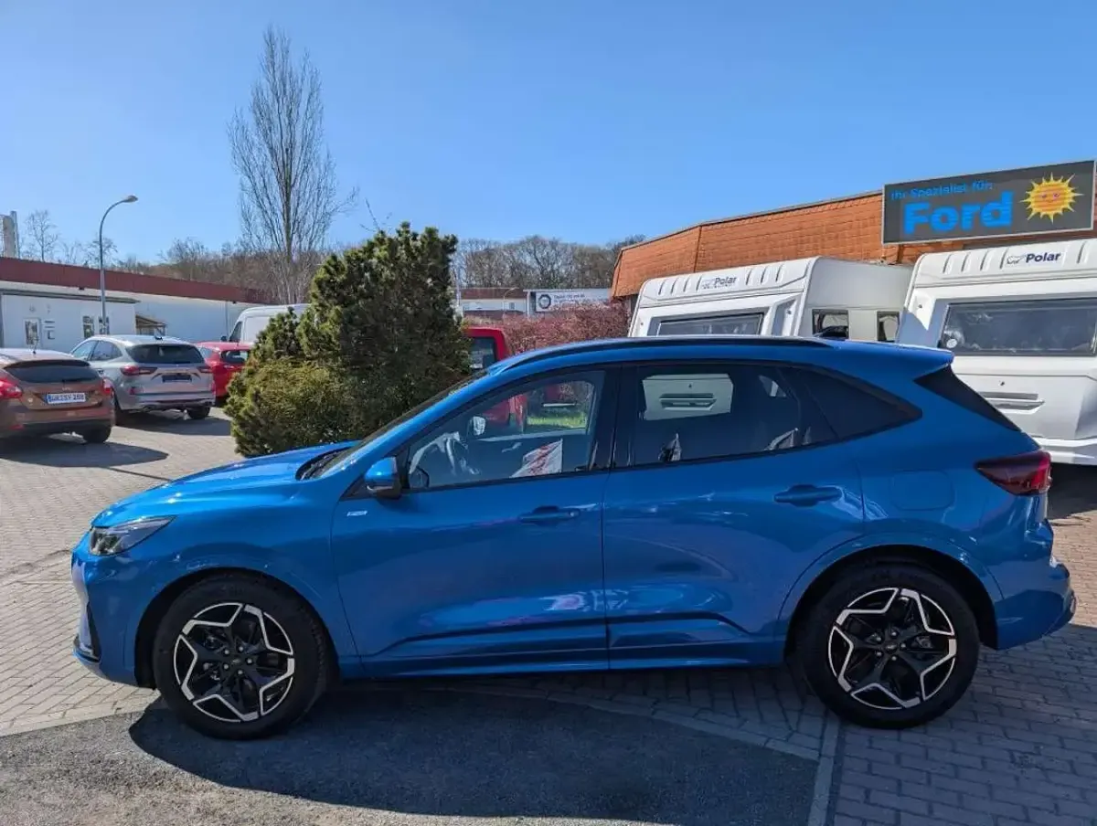 Gebraucht Ford Kuga ST-Line 151 PS (111 kW) 2025 Desert island blue metallic SUV