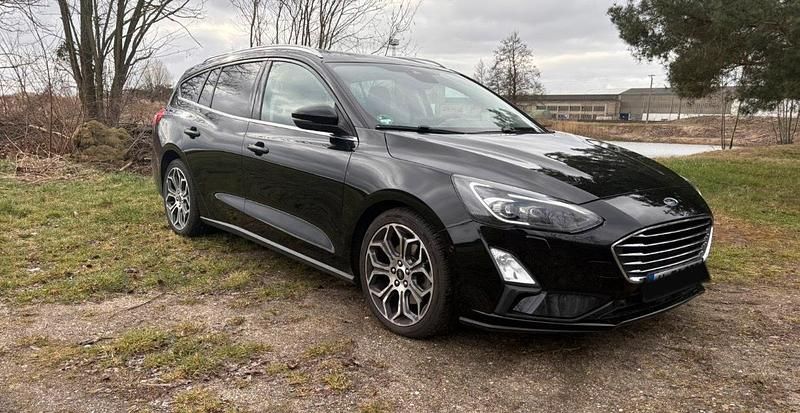 Gebraucht Ford Focus Titanium 150 PS (110 kW) 2019 Schwarz Kombi