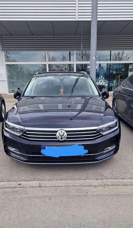 Gebraucht 2017 VW Passat Comfortline Kombi | 16.350 € (Fairer Preis) - Bild 1/4