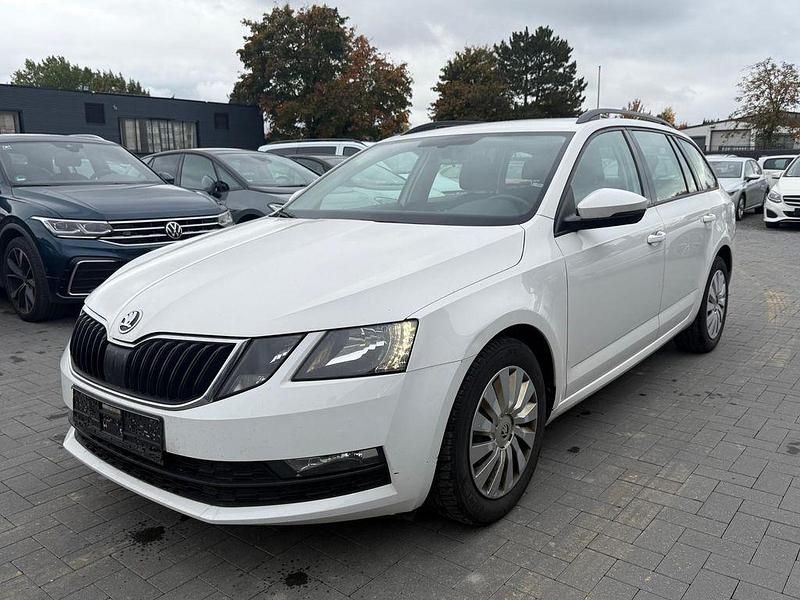 Weiß Gebraucht 2020 Skoda Octavia Kombi | 9.990 € (Guter Preis) - Bild 1/4