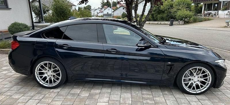Schwarz Gebraucht 2016 BMW 440 Comfort Edition Coupé | 28.500 € (Guter Preis) - Bild 1/4