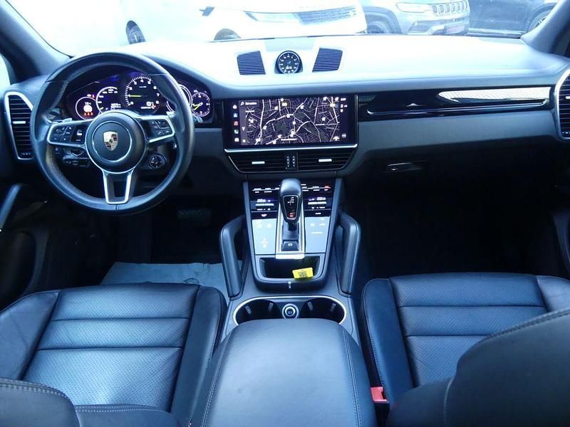 Gebraucht Porsche Cayenne 462 PS (339 kW) 2022 Quarzitgrau (metallic) SUV