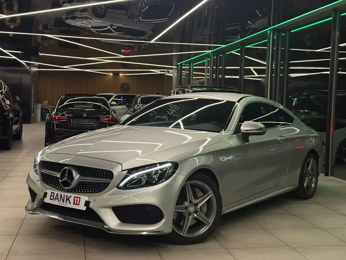 Gebraucht Mercedes C250 AMG 211 PS (155 kW) 2016 Grau Coupé