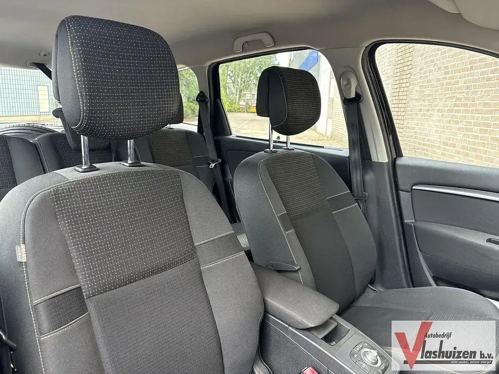 Gebraucht Renault Grand Scénic II Dynamique 131 PS (96 kW) 2009 Schwarz Van / Kleinbus
