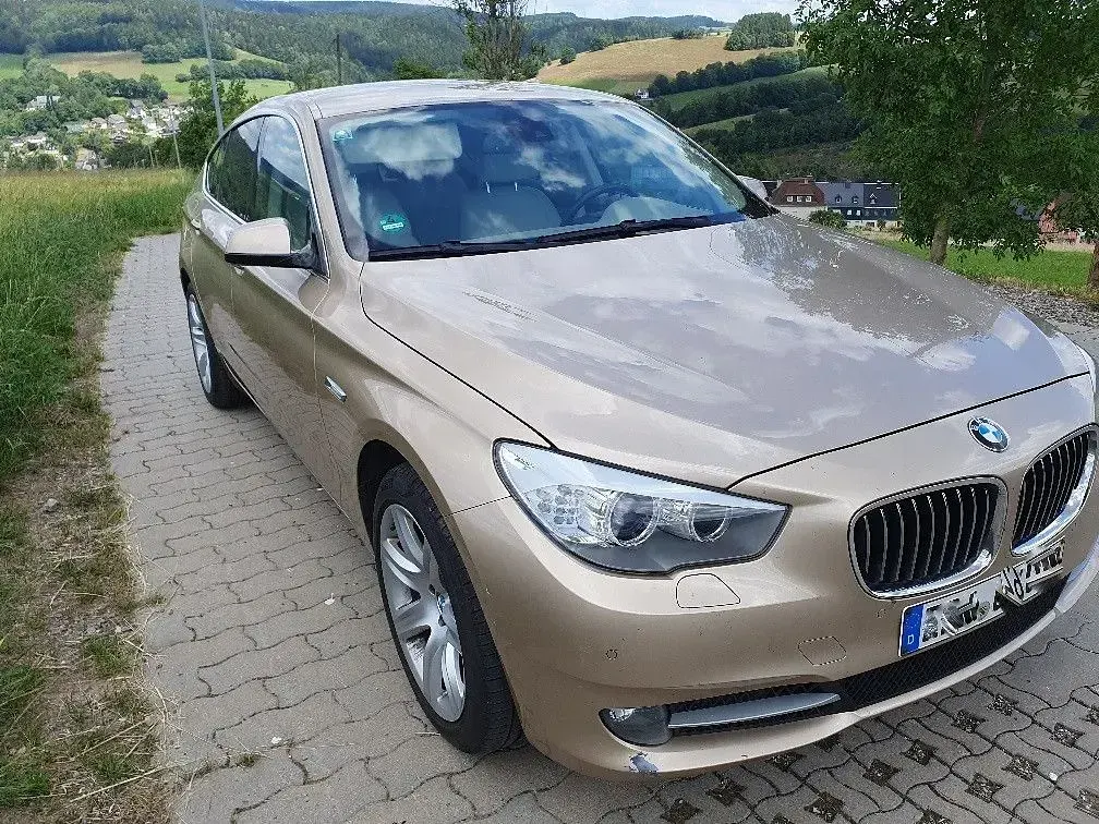 Gebraucht BMW 530 245 PS (180 kW) 2010 Beige Limousine