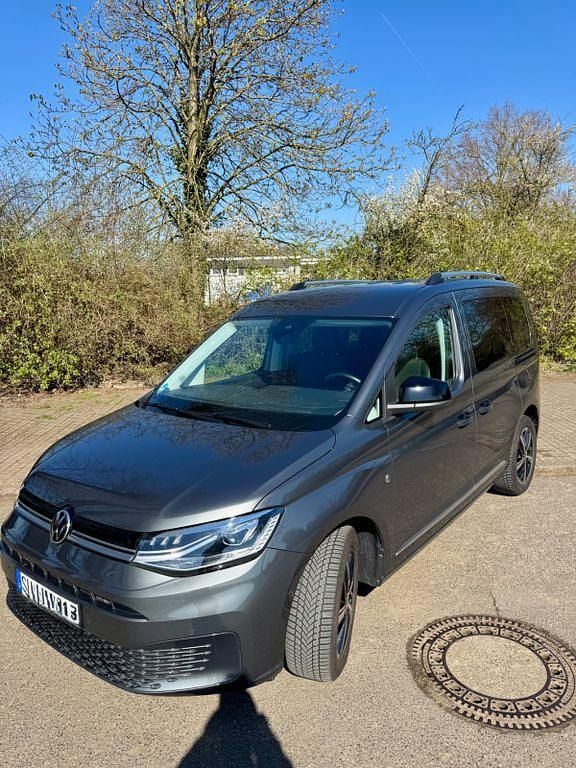 Gebraucht VW Caddy Style 116 PS (85 kW) 2024 Grau Van / Kleinbus