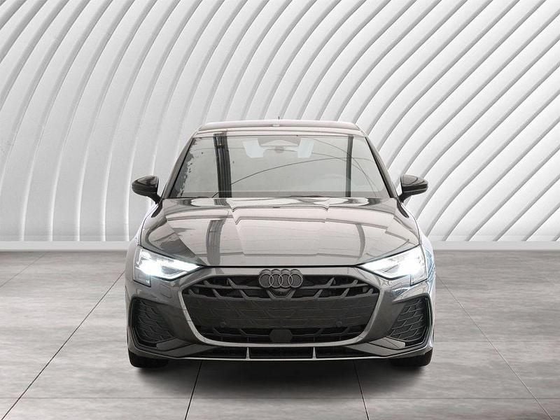 Gebraucht Audi A3 S-Line 150 PS (110 kW) 2025 Grau Limousine