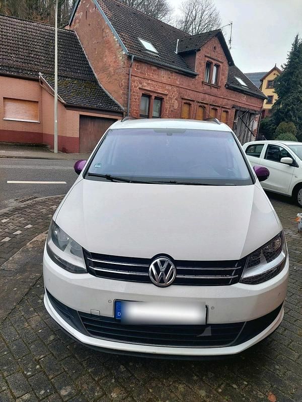 Gebraucht VW Sharan 140 PS (102 kW) 2012 Weiß Van / Kleinbus